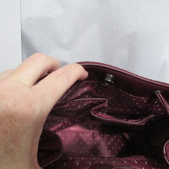 P1776-NWT Vanessa Williams Burgundy Quilted Backpack & Vegan Leather - Picture 8 of 9